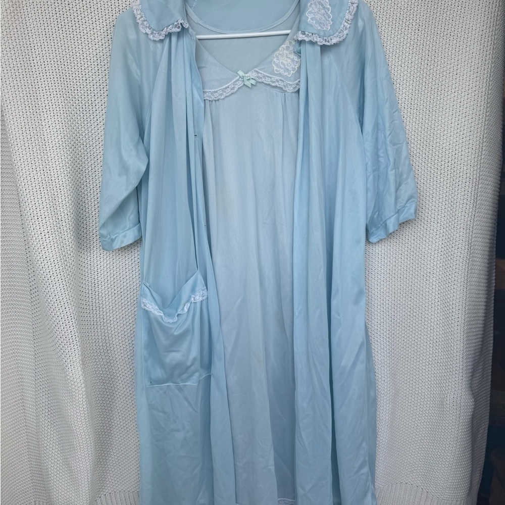 Carolee Soft Blue Lace-Trimmed Robe Set